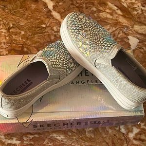 Youth Girls slide on shoes 12c